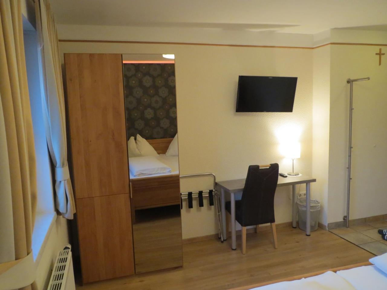 Apartmán Zum Schwarzen Adler Tulln An Der Donau Exteriér fotografie